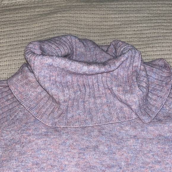 NWT Women’s Sweater - Picture 4 of 9